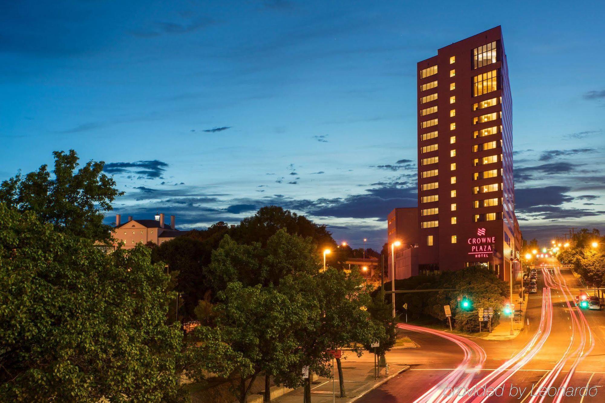 Delta Hotels By Marriott Richmond Downtown Exterior foto